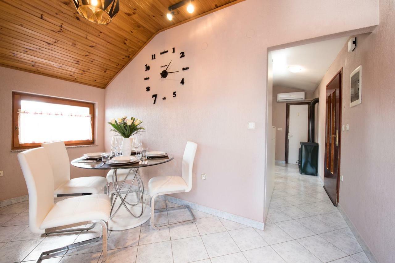 Lola Apartment Veprinac Luaran gambar