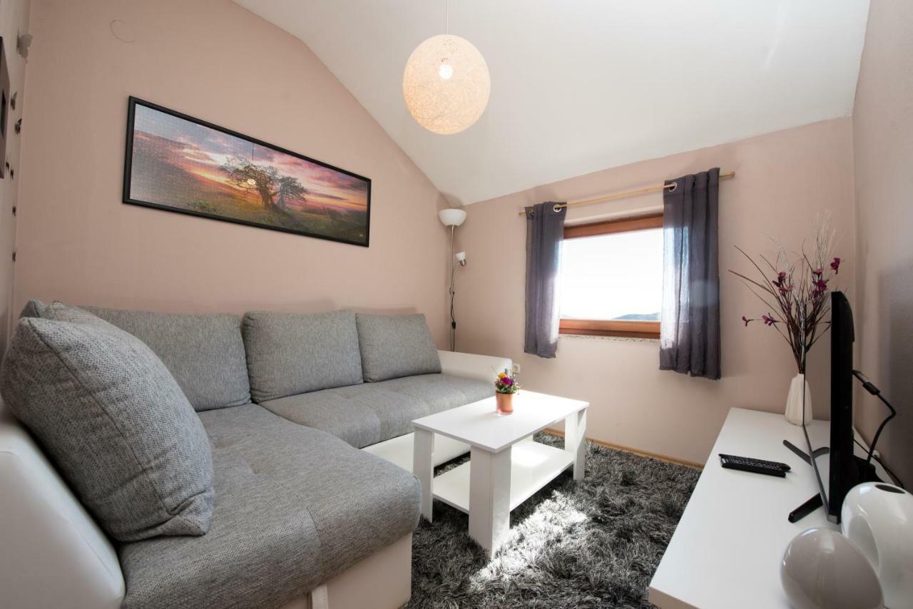 Lola Apartment Veprinac Luaran gambar